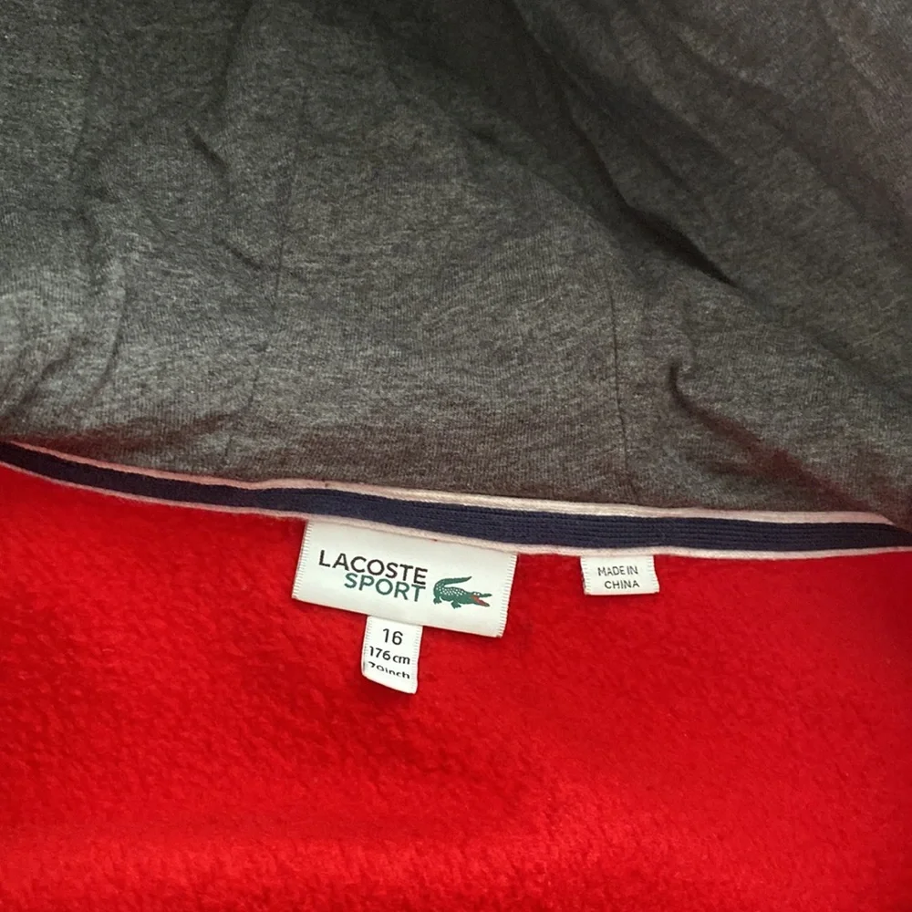 Lacoste - Picture 10 of 15